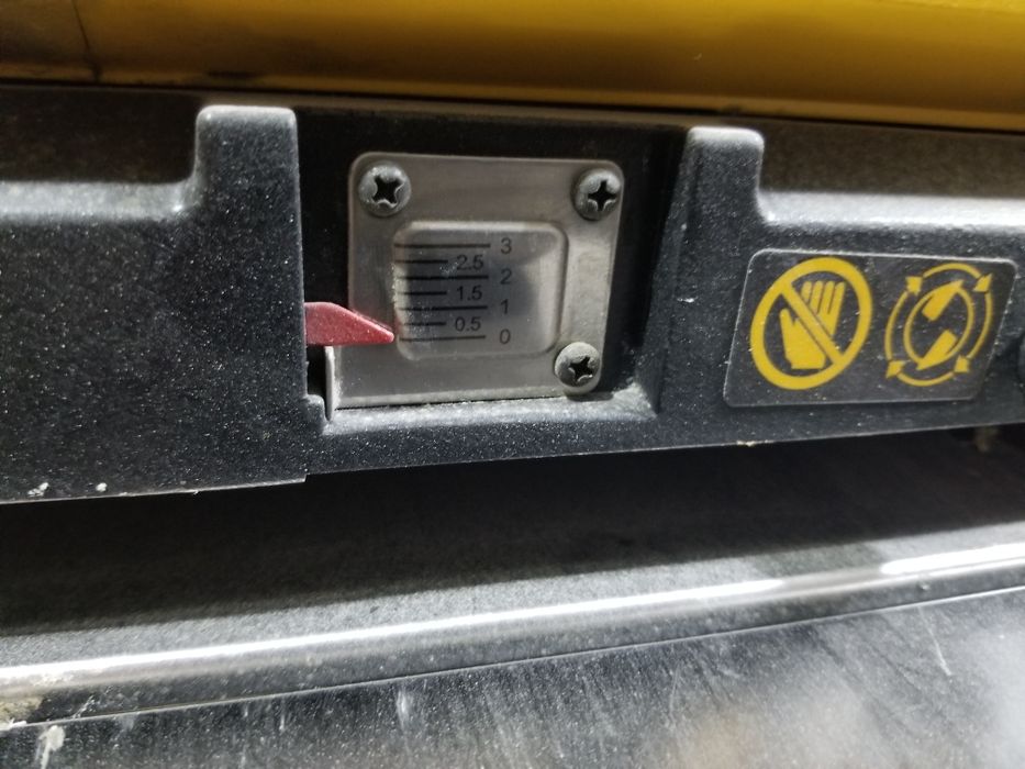 DeWalt DW733 rindea electrica grosime