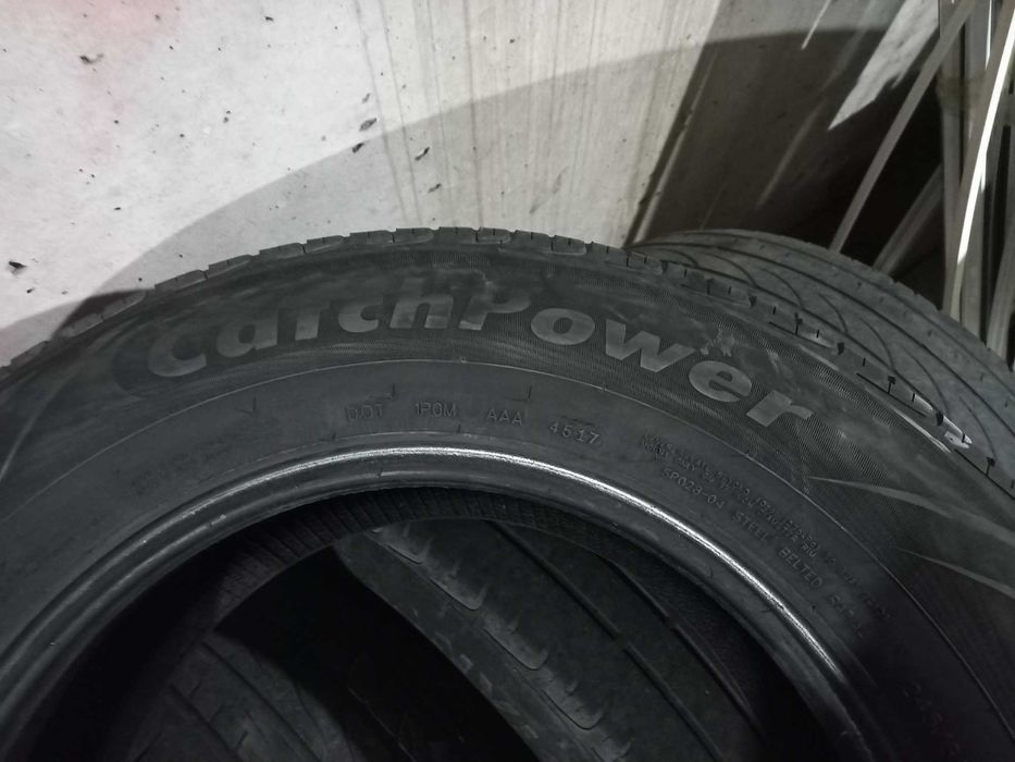 Продам шины зимние шипованные.