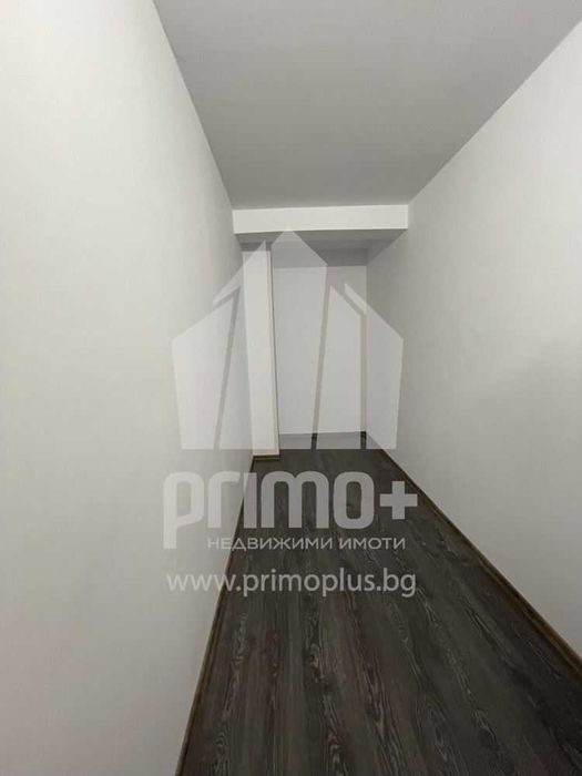 Хол, спалня, кухня ново строителство