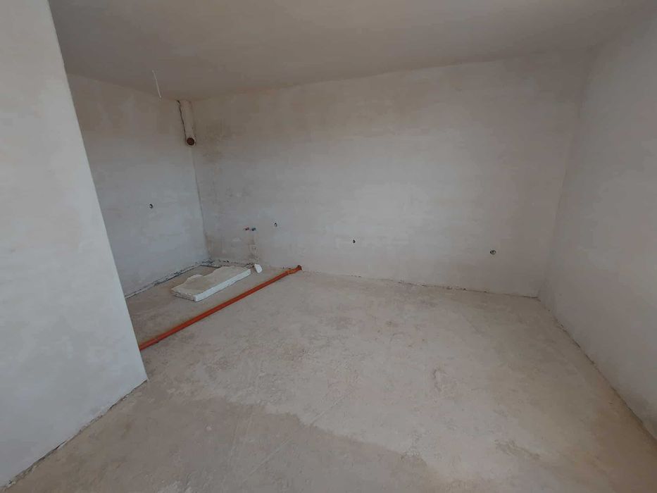 Продава се Двустаен апартамент в Търговище, Център - 70 кв.м за 1166 €/кв.м - Снимка #2