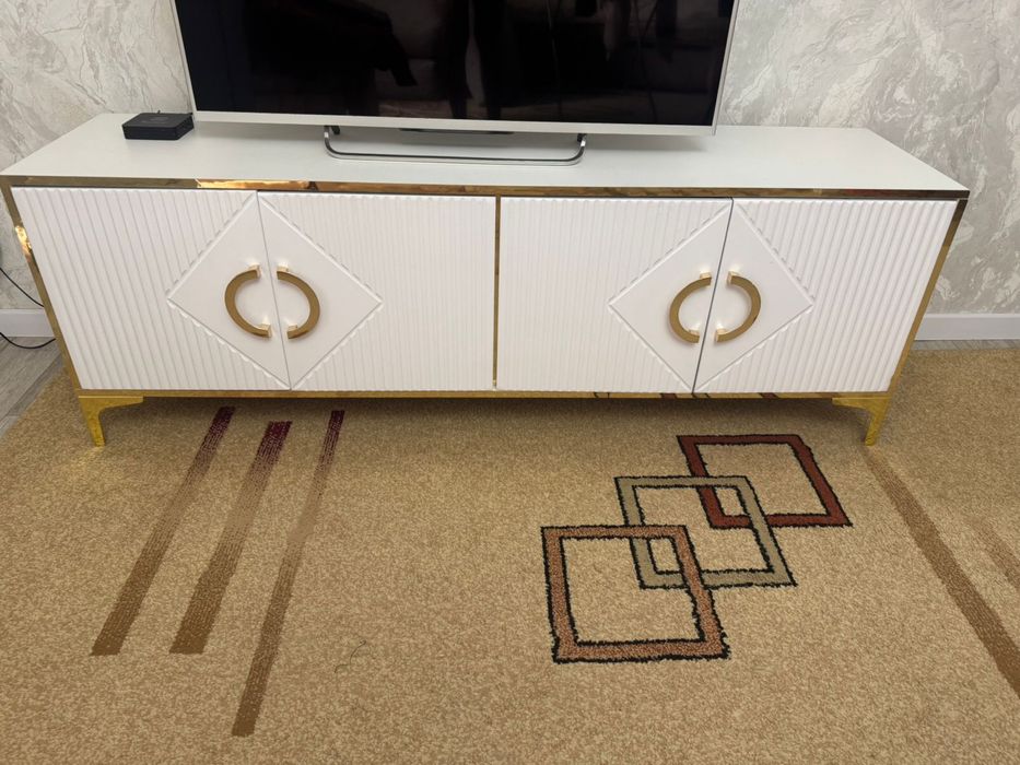 ТВ Тумба (под телевизор)