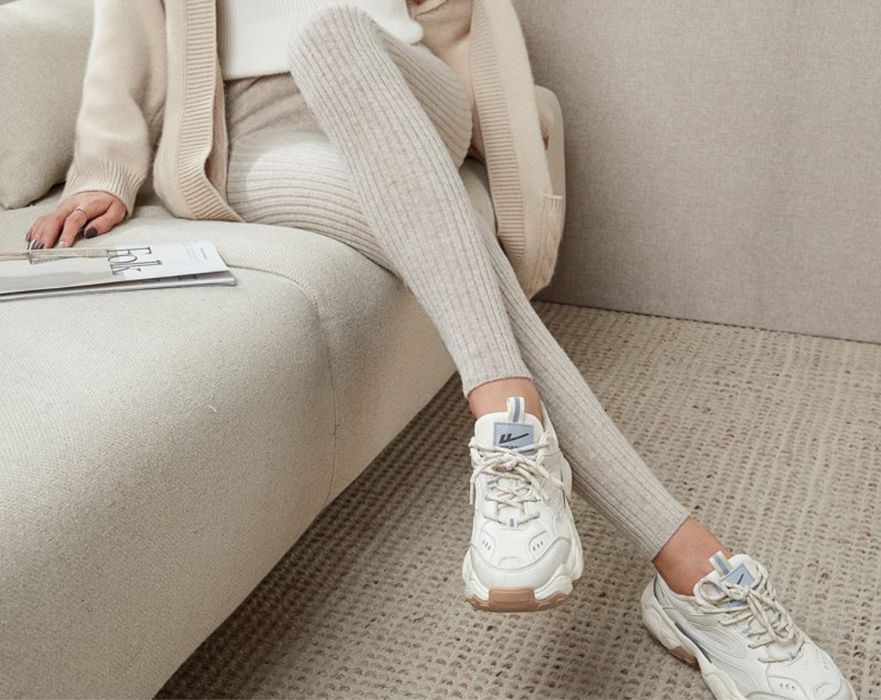 Бежевое леггинсы