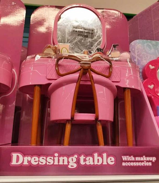 Masă de machiaj cu scaun pentru păpuși