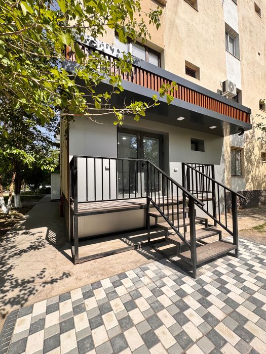 А.Фитрата(Рисовый) Первая линия 64кв Фасад 20м Две входные группы.