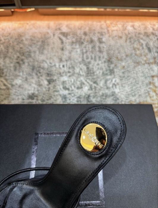 Pantofi Saint Laurent