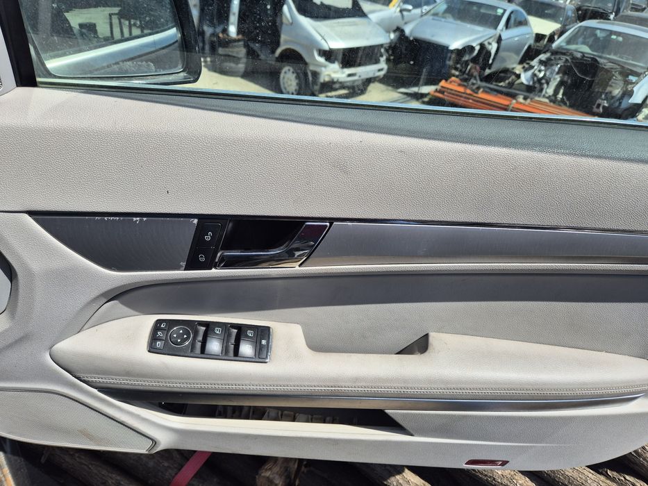 На части кабриолет W207 Mercedes 350CDI