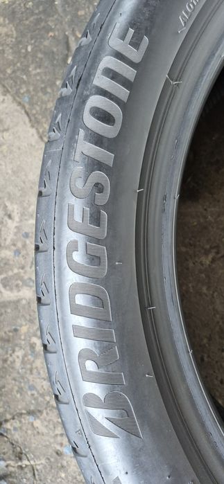 4 anvelope vara Bridgestone,fata 245/45/20,spate 275/40/20,dot 2023.Pret/bucata.