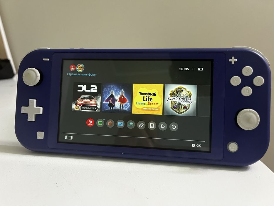 Nintendo Switch Lite состояние новое, без дефектов, торг уместен