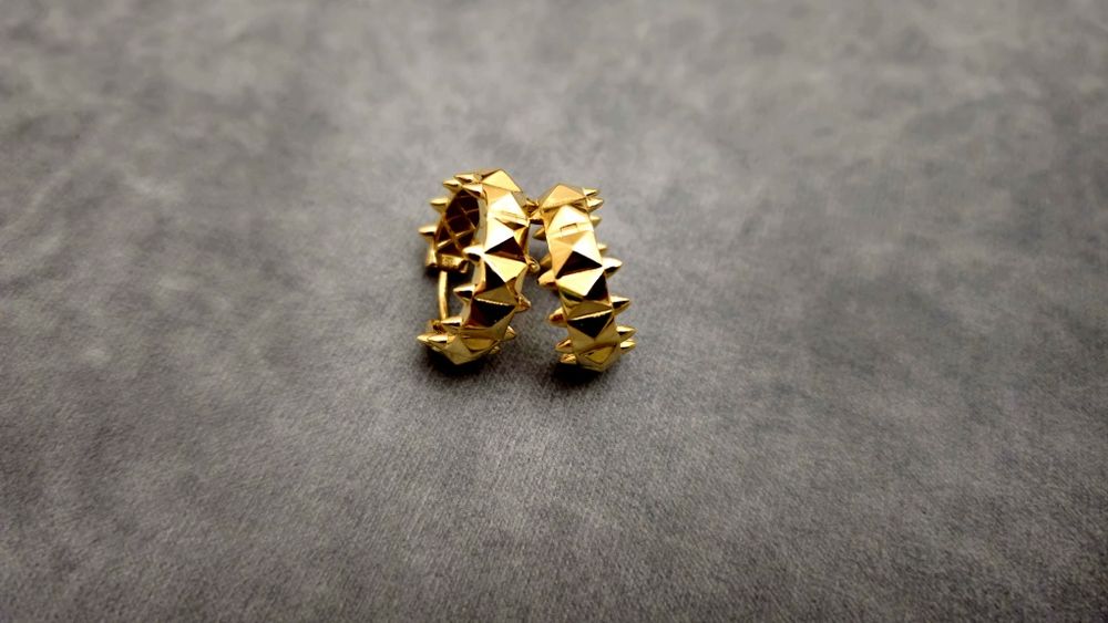 Золотые Серьги новые Cartier Clash