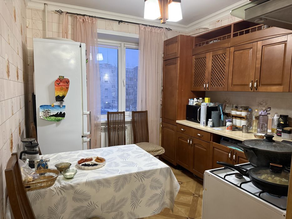 Продам 3-хкомнатную квартиру