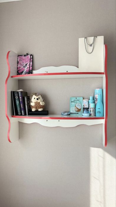 Мебель светлая для девушки