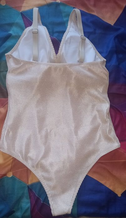 Нов цял бански Shein