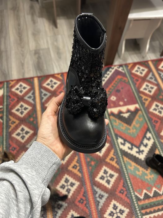 Продам демисезонные сапоги