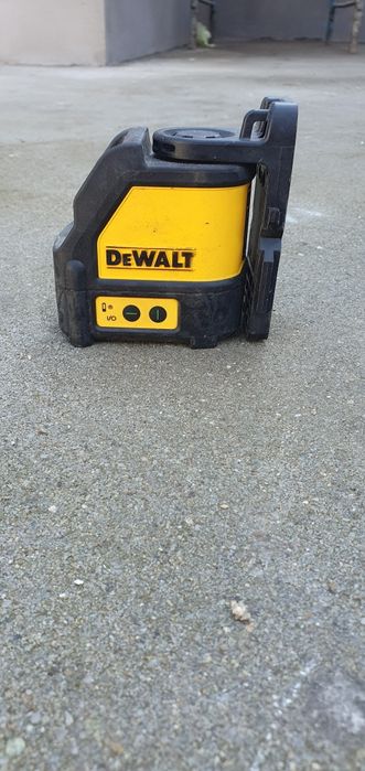Nivela laser cu linii Dewalt (raza verde)
