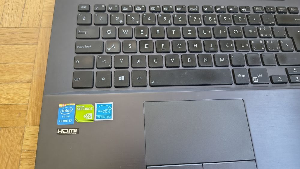 Asus Notebook i7 8GB RAM