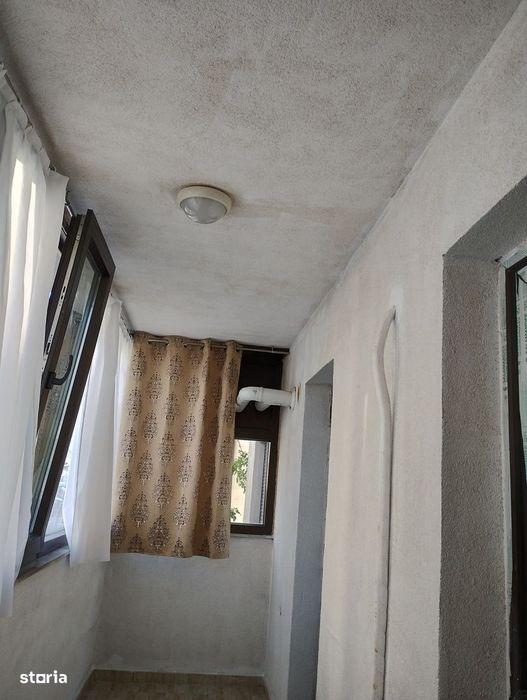 Vand apartament 2camere cu loc de parcare și boxa