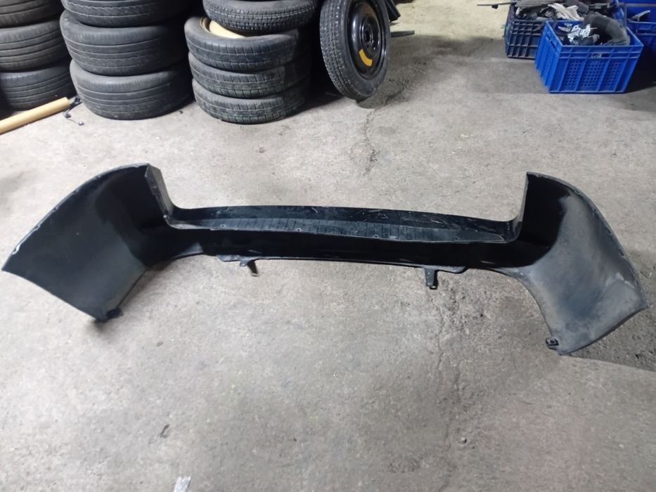 Задний бампер Toyota RAV4