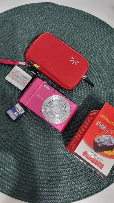 Cameră digitală Sony DSC-W810  ,superb,20,1 mp ,ideal cadouri deos