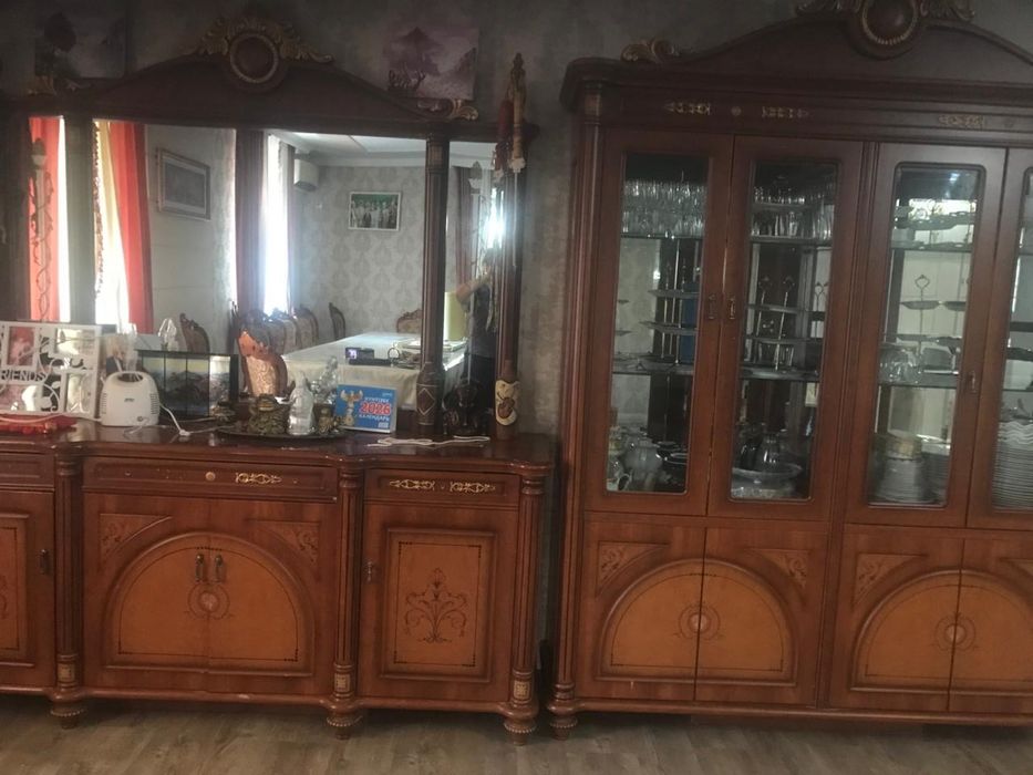 Сервант и комод