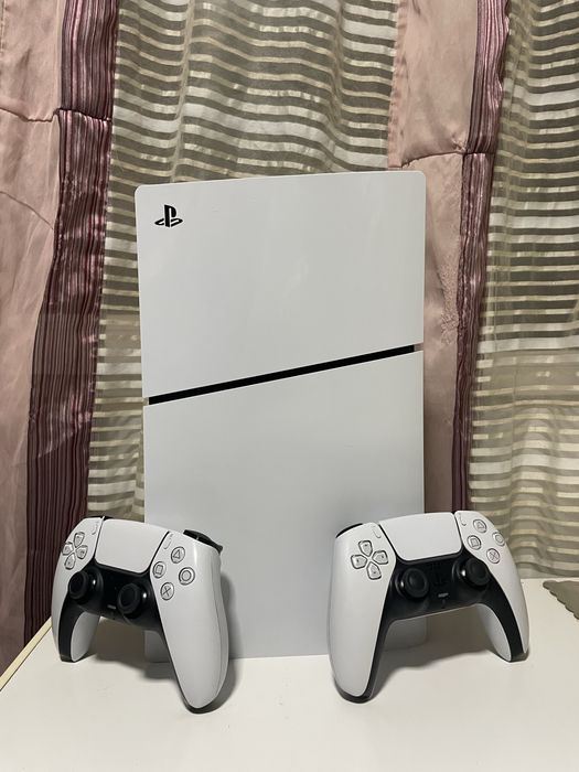 Vând PS5 Normal