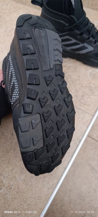 Адидас -GORETEX 42