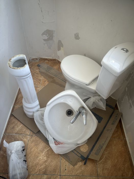 Продаю  раковину без унитаза