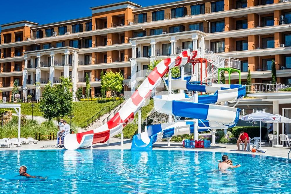 Продава се Двустаен апартамент в Свети Влас - 74 кв.м за 2014 €/кв.м - Снимка #8