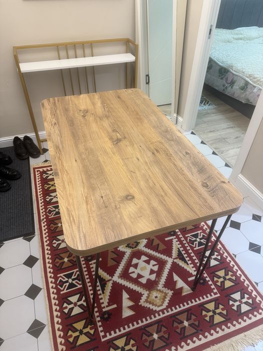 Продаю кухонный стол