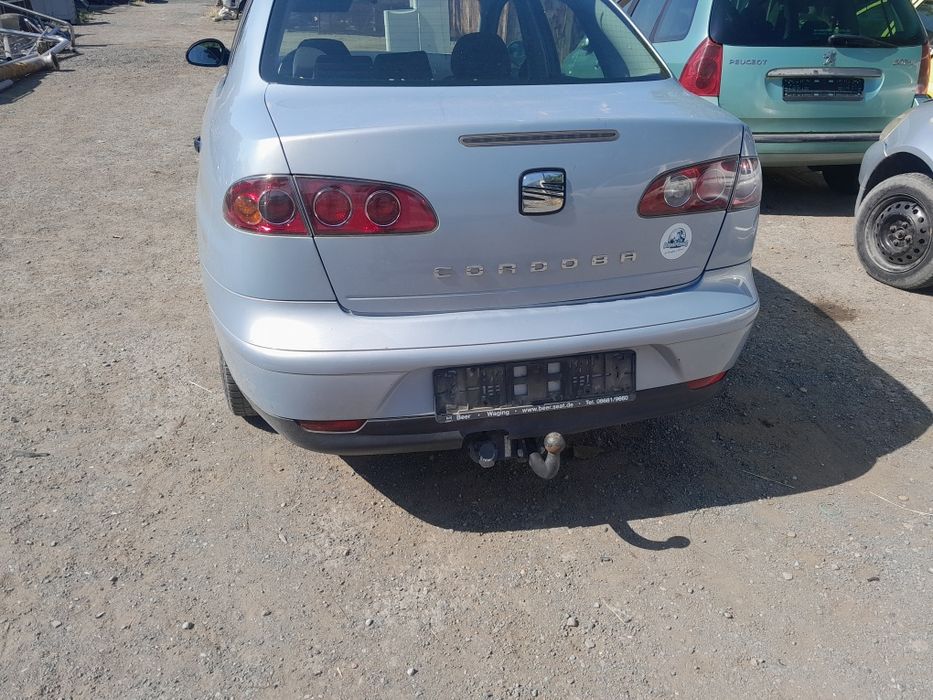 Продавам сеат кордоба на части