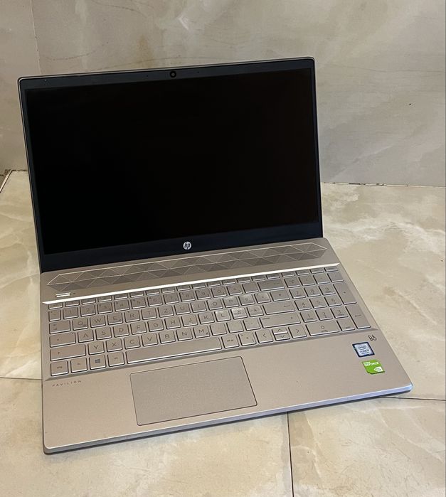 HP Pavilion 15 Silver cs i7-8 Gen. 1TB HDD 8GB RAM
