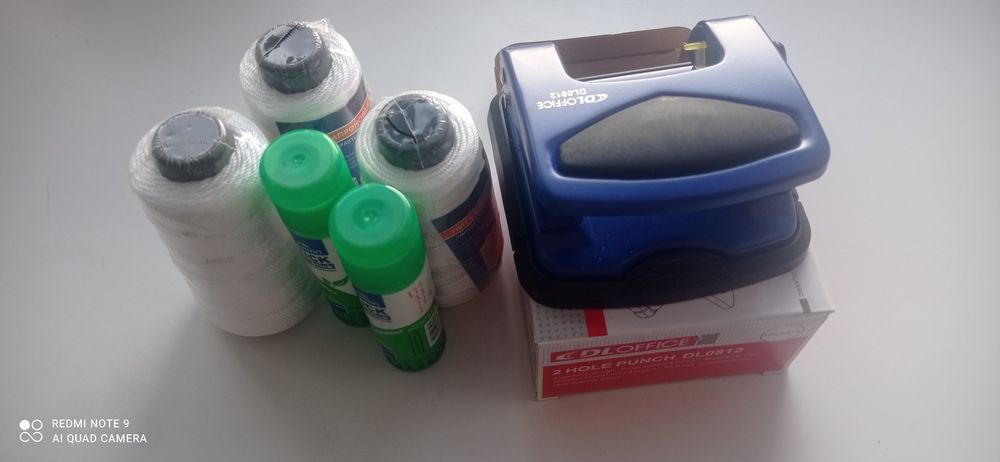 Дырокол и клей, нитки