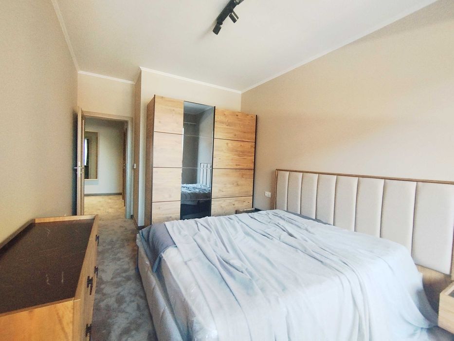 Дава се под наем Двустаен апартамент в София, Хладилника - 73 кв.м за 999 € - Снимка #9