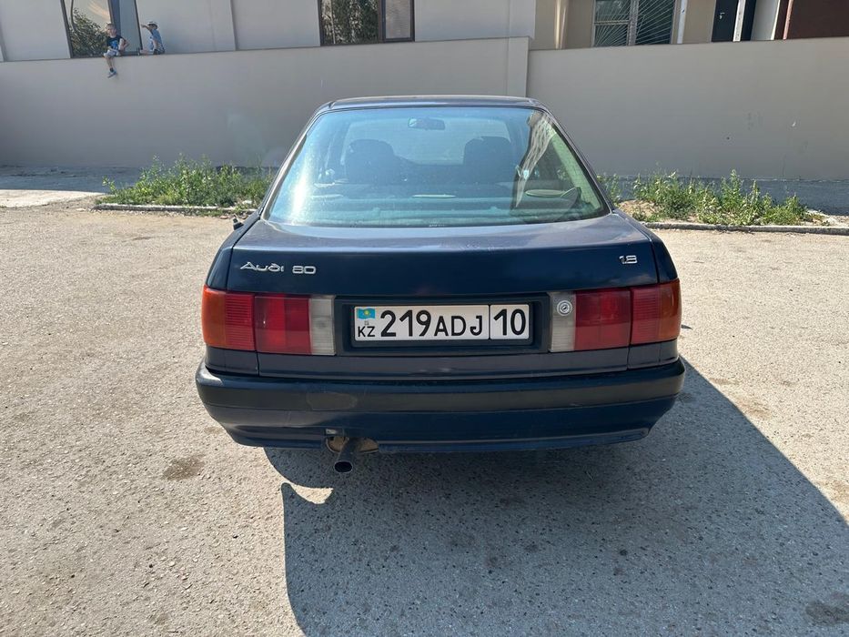 Продам машину ауди 80
