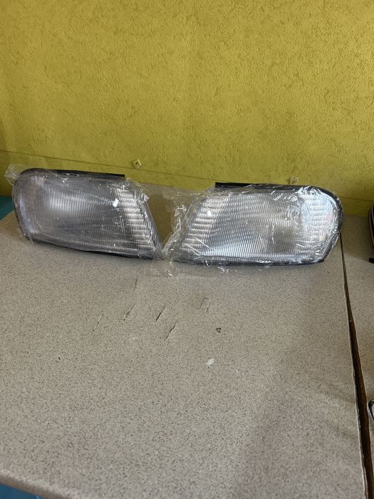 Продаеться поворотники Опель Вектра Б