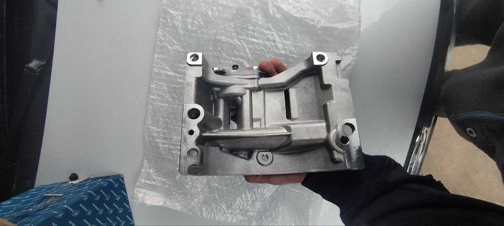 Продам масляный насос с мотора м54b30