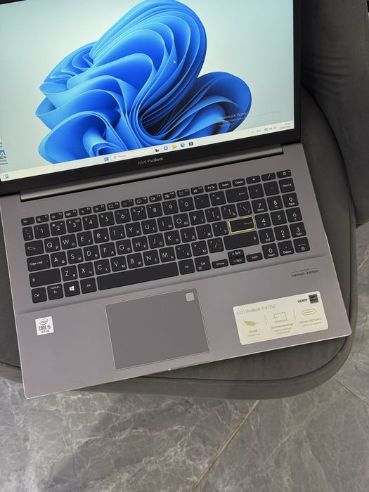 Ноутбук Asus vivobook core i5/10 ssd512