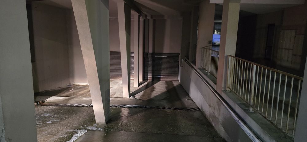 Дава се под наем Гараж / Паркомясто в Варна, Базар Левски - 15 кв.м за 89.76 € - Снимка #1