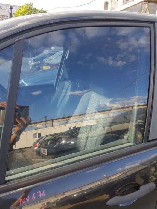 Geam / Sticla Culisant Usa / Portiera Stanga Fata Renault Scenic 2 2003 - 2009