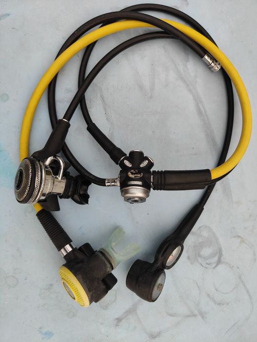 Regulator detentor scuba Mares