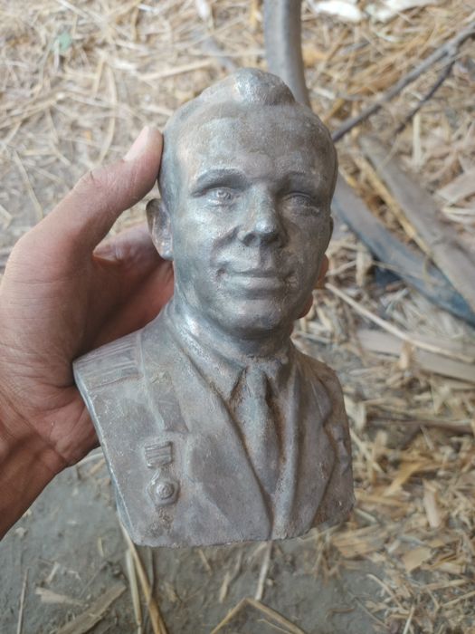 Yuriy Gagarin kaliksa sotiladi