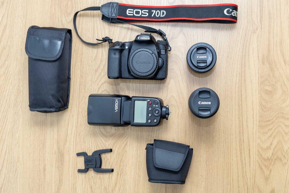 Canon EOS 70D, два обектива и светкавица
