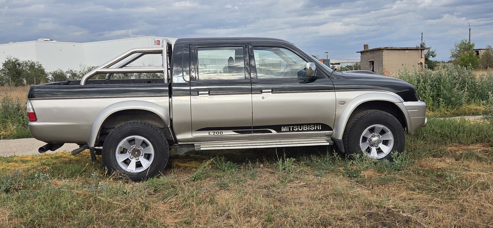 Mitsubishi L 200 climatronic 4x4 Diferitial blocabil la buton