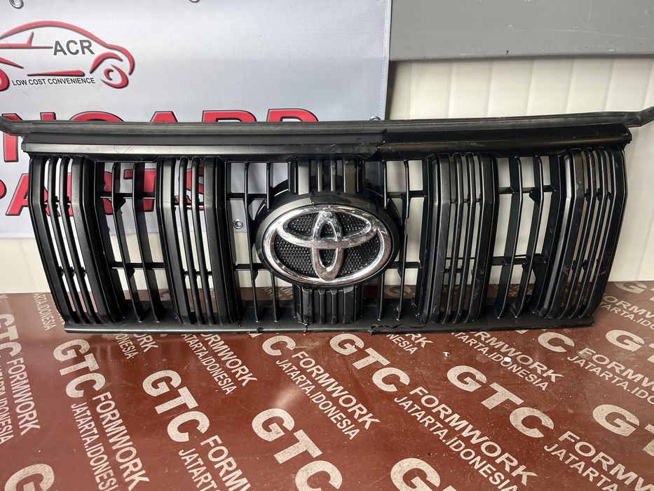 Решетка Toyota Land Cruiser J150 2бр
