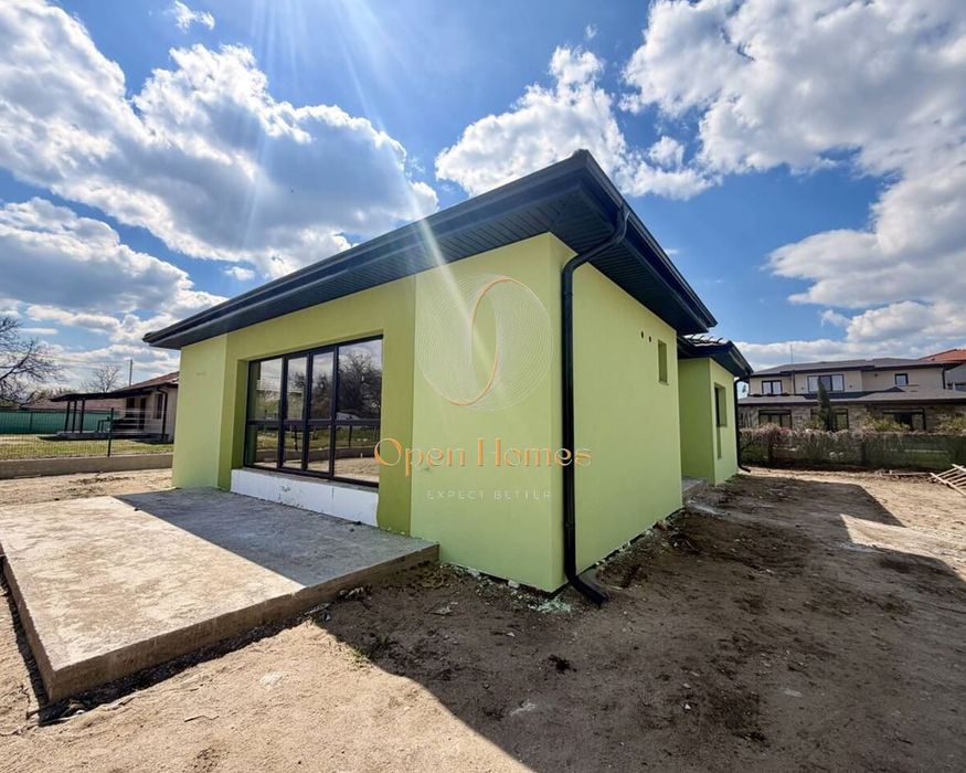 Къща в Пловдив, област-с.Скутаре площ 133 цена 228000