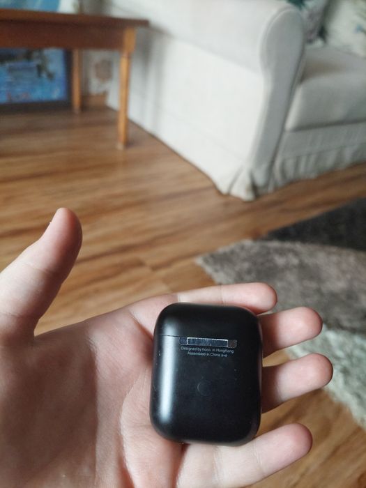 Наушники AirPods