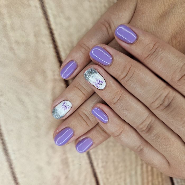 Unghii cu ojă semipermanentă