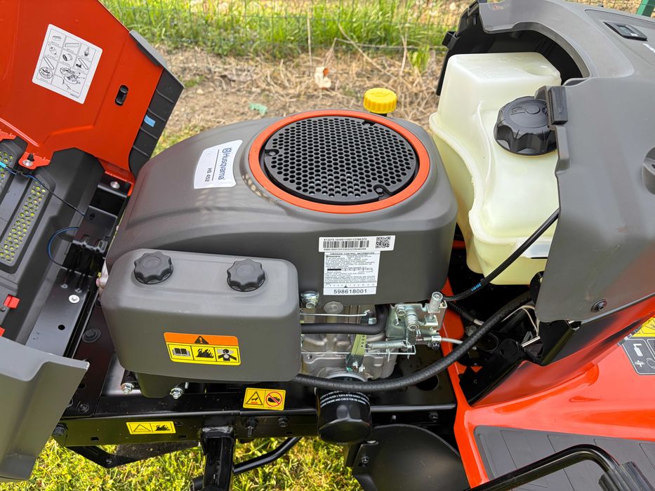 Tractoras Tuns Iarba/Gazon*Husqvarna*An 2022*