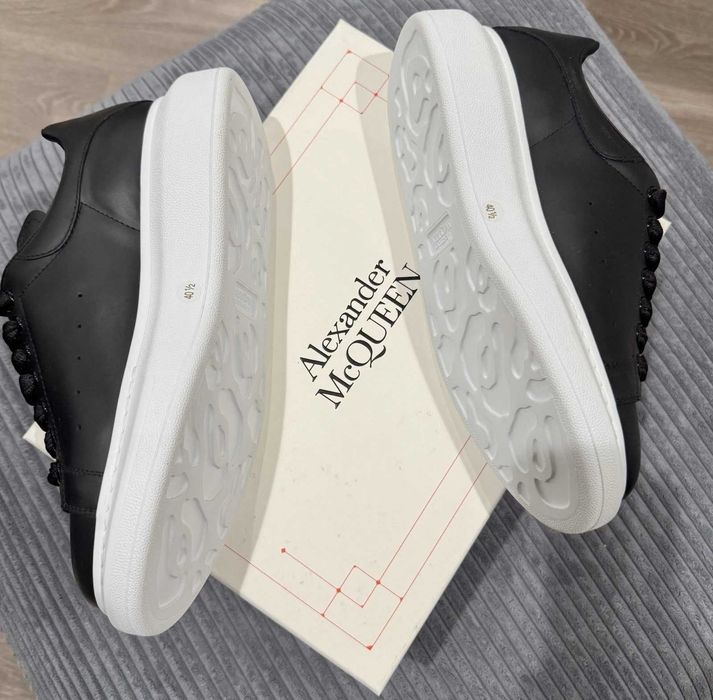 Adidasi Sport Sneakers Alexander McQueen White Black Negru - Livrare Verificare