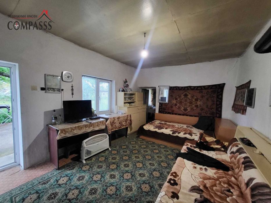 с. Равнец, Общ. Ген. Тошево, къща с двор – 39000лева!