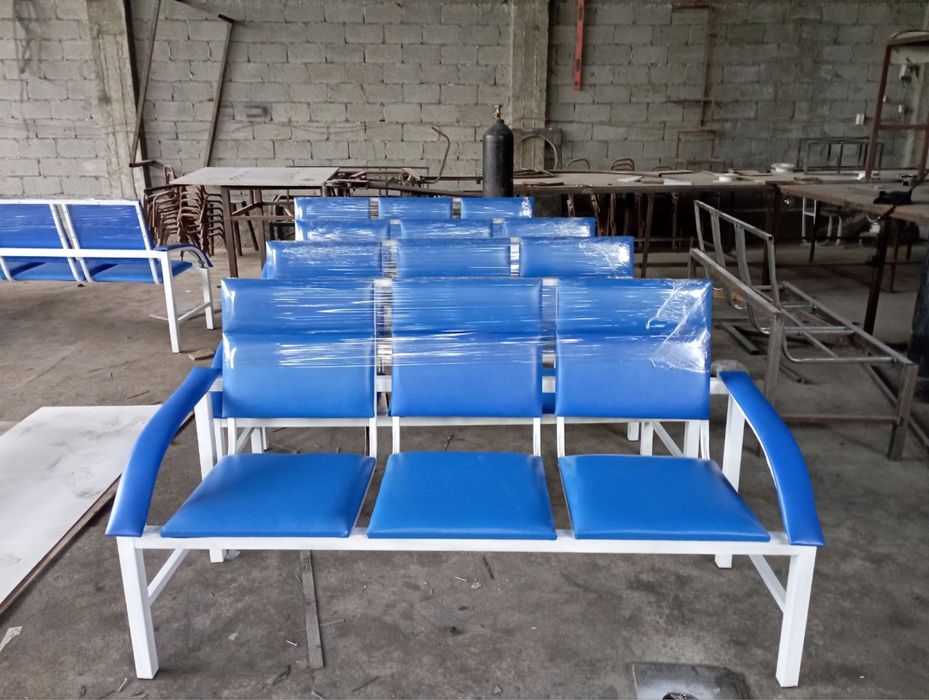 3 o'rindiqli yumshoq stul sotiladi kafolat 1 yil